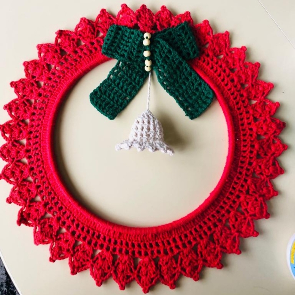 Hand knit Christmas wreath